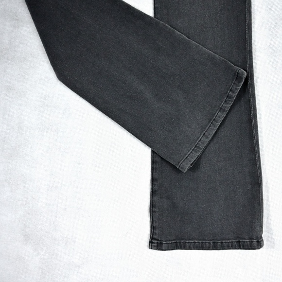 *Sold on @Foxtail90* CABI Slim Bootcut Jean - Picture 5 of 8